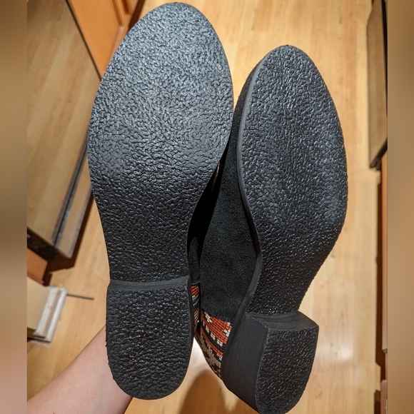 Charleston Shoe Co Aiken Bootie 7 black suede - Picture 9 of 9